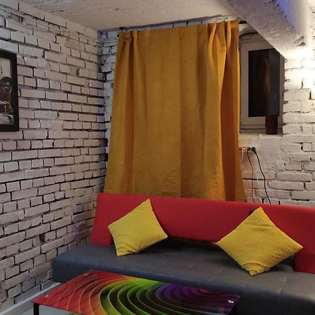 Cosy Dungeon Double Room With Ac Krasków Εξωτερικό φωτογραφία