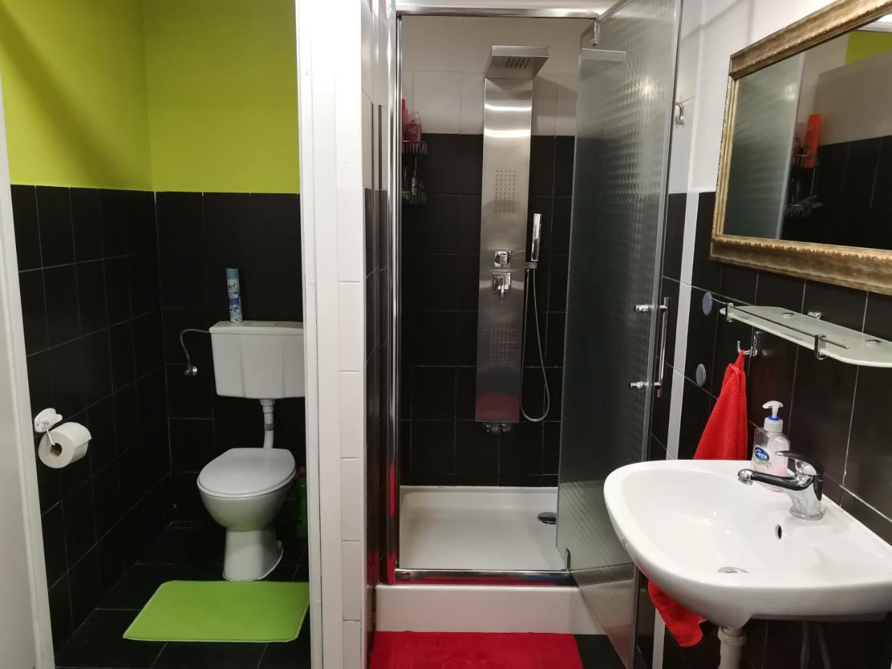 Cosy Dungeon Double Room With Ac Krasków Εξωτερικό φωτογραφία
